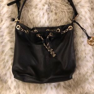 Michael Kors Greenwhich Bucket Bag
